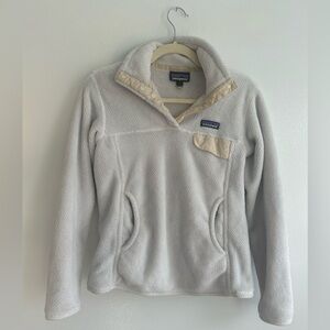 Women’s Patagonia fleece sweater
